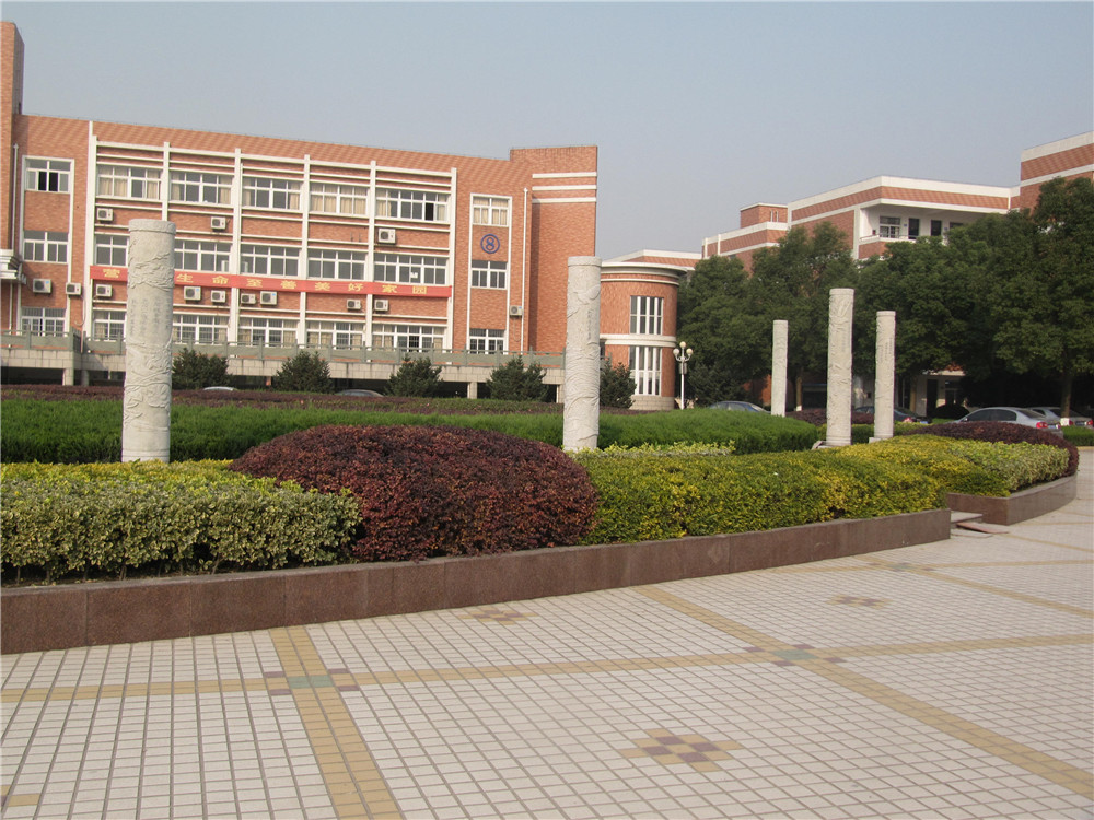 瓜沥中学石柱工程